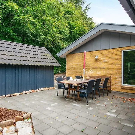 Three-bedroom Holiday In Aabenraa 1 * Loddenhøj