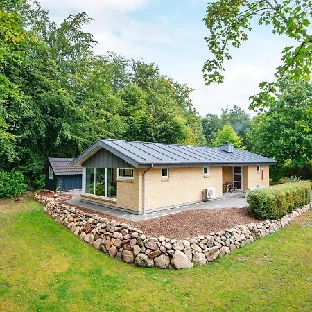 Vakantiehuis Three-bedroom Holiday In Aabenraa 1 *