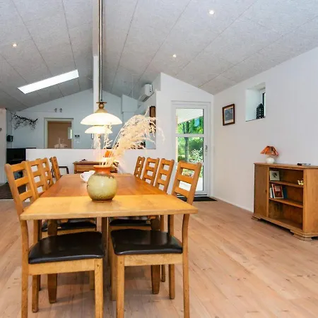 Three-bedroom Holiday In Aabenraa 1 * Loddenhøj