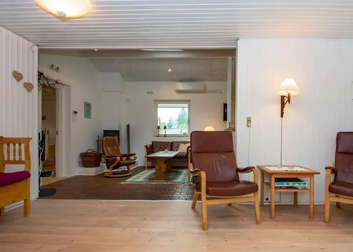 Three-bedroom Holiday In Aabenraa 1 別荘 *