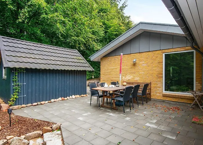 Three-bedroom Holiday In Aabenraa 1 * Loddenhøj