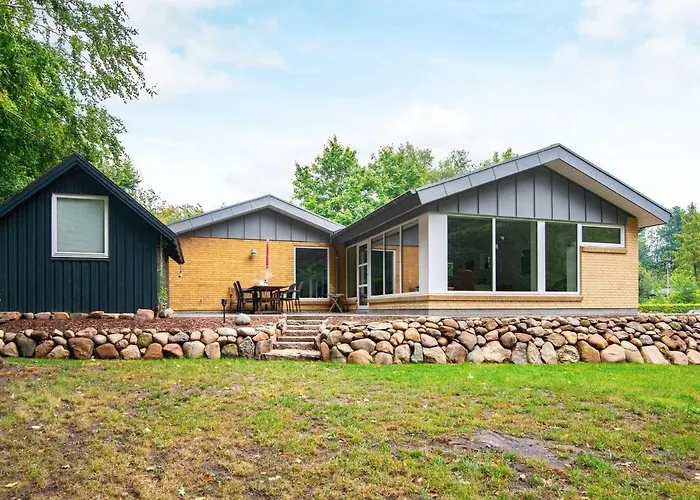 Three-bedroom Holiday In Aabenraa 1 *